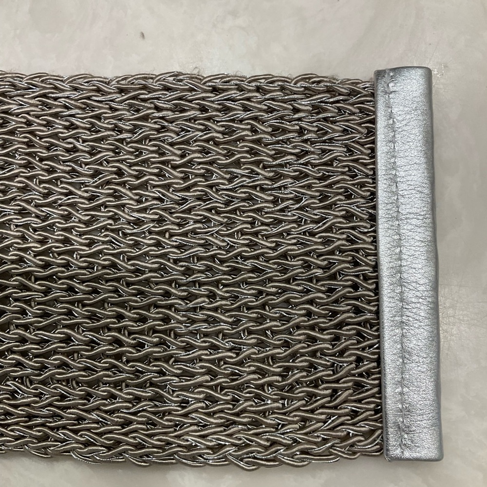 Silver woven wide belt w/ leather detail, adjustable size/one size fits all, NWT - Picture 5 of 11